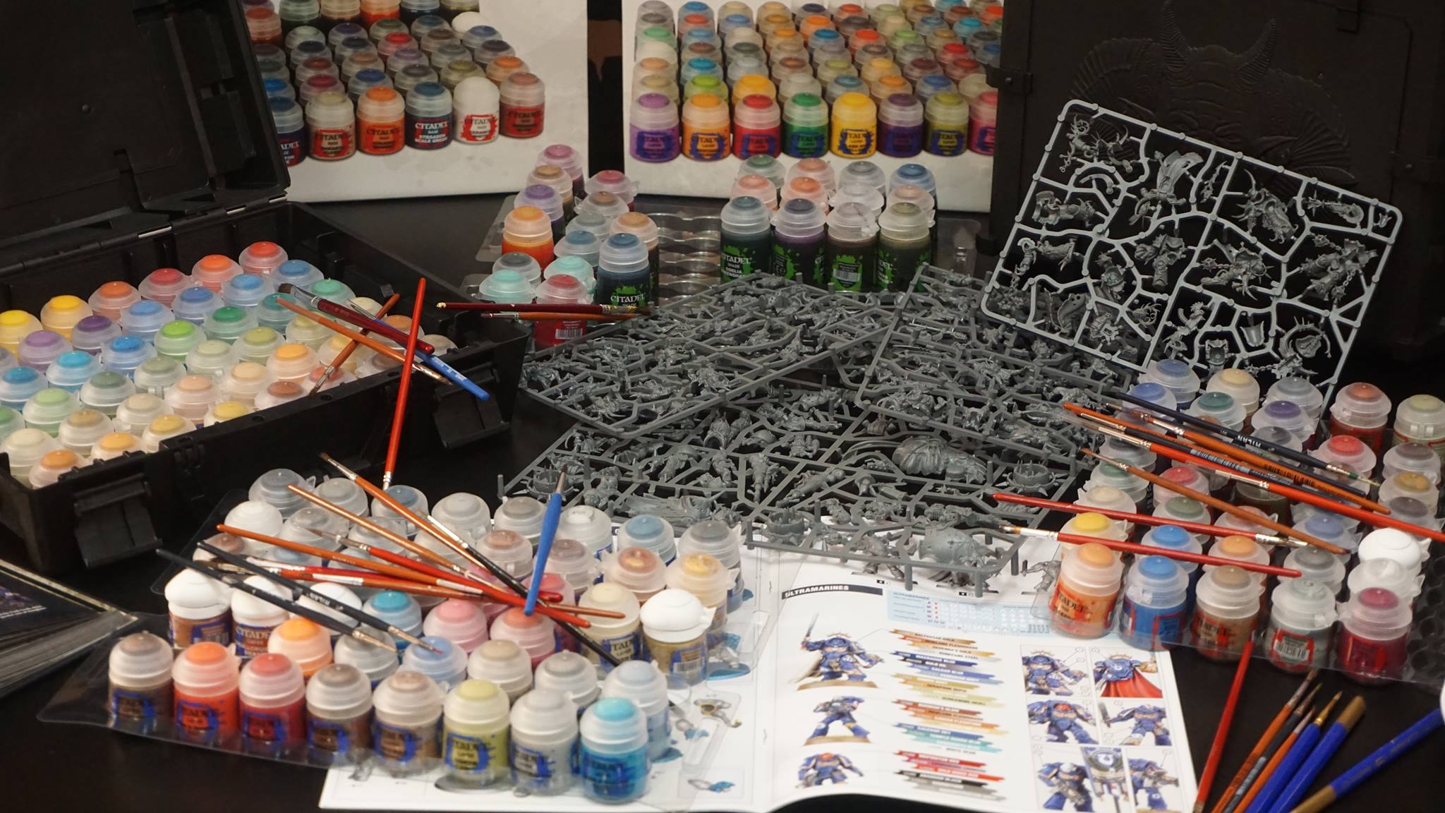 530784299_1376785697782798_9199953063743635485_n Atelier de pictat miniaturi – 9 Noiembrie 2025 - imagine 1